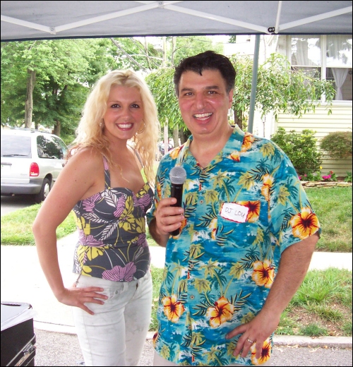 Is that Britney Spears at the Davis Avenue Block Party?